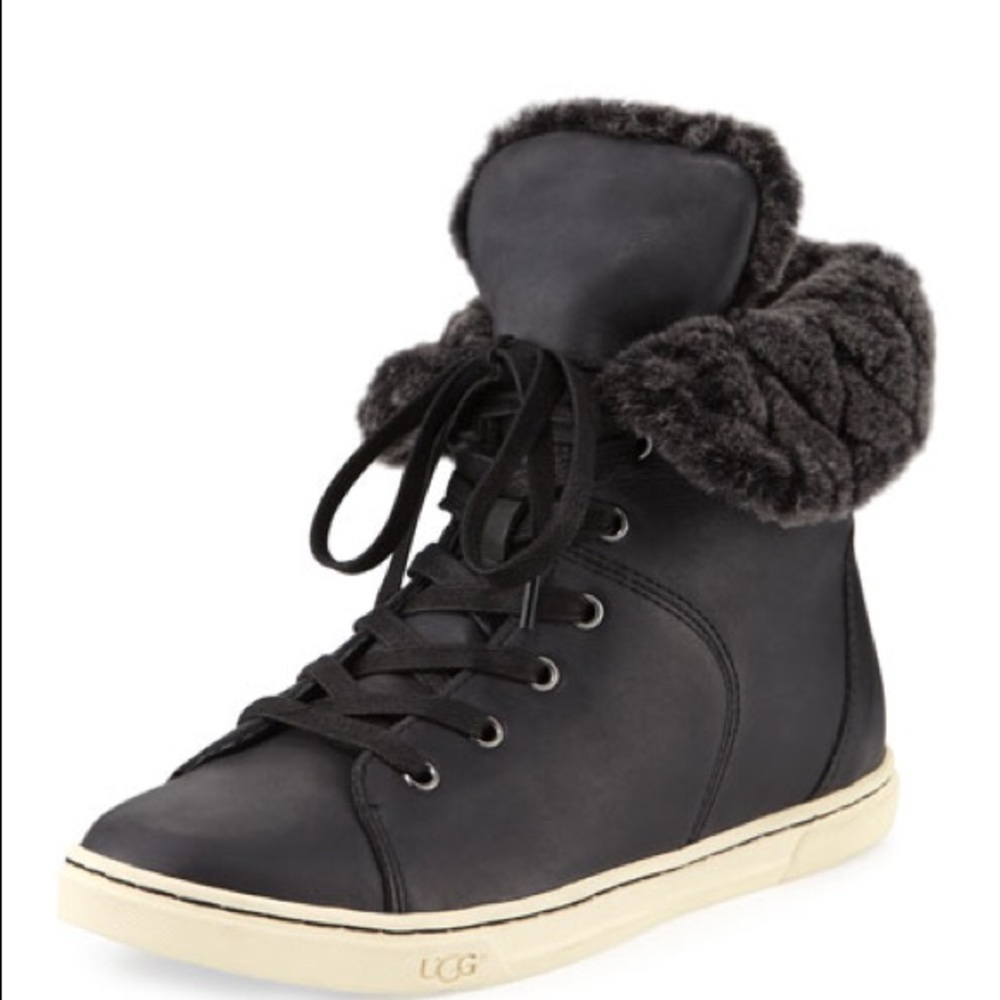 UGG Croft Sneakers LIKE NEW Sz 6.5